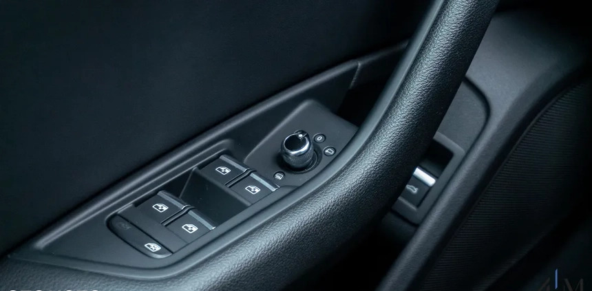 Audi A4 cena 149900 przebieg: 118800, rok produkcji 2019 z Łódź małe 596